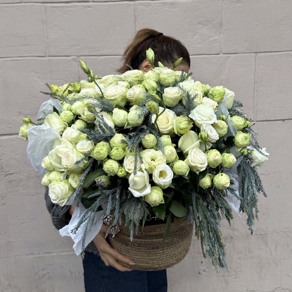 Композиция «Miracle» с кустовыми розами