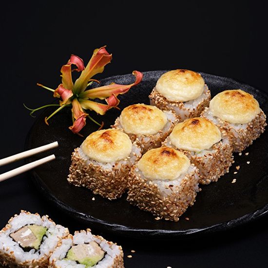 Запеченный в кунжуте чиз