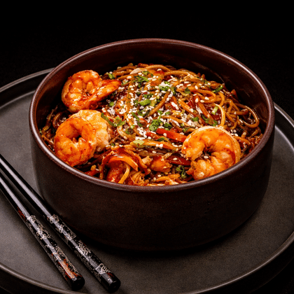 Dəniz məhsulları ilə Wok