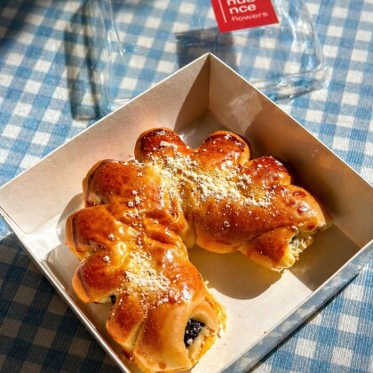 Булочка с маком