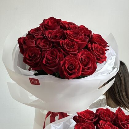 15 роз