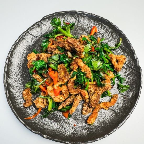 Хрустящая телятина в остром соусе