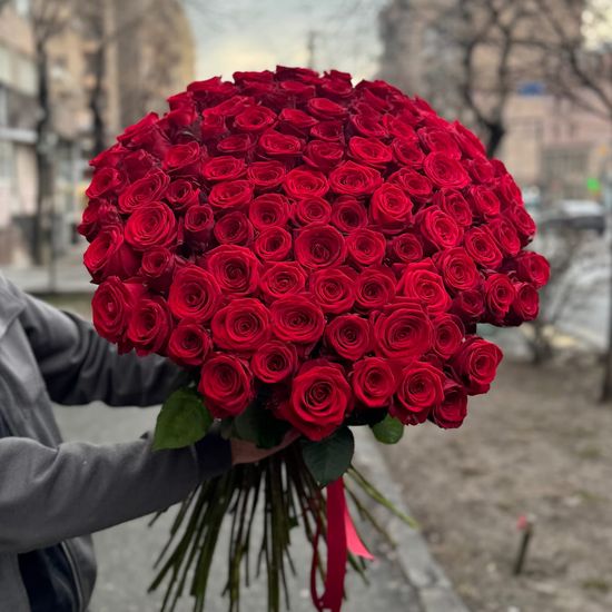 Красные Розы «Red Naomi» 90 см 101 шт