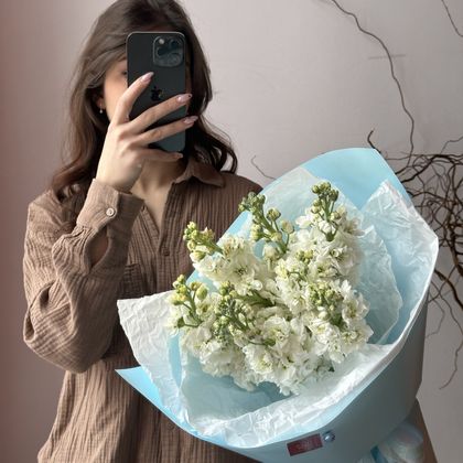 Букет из маттиол