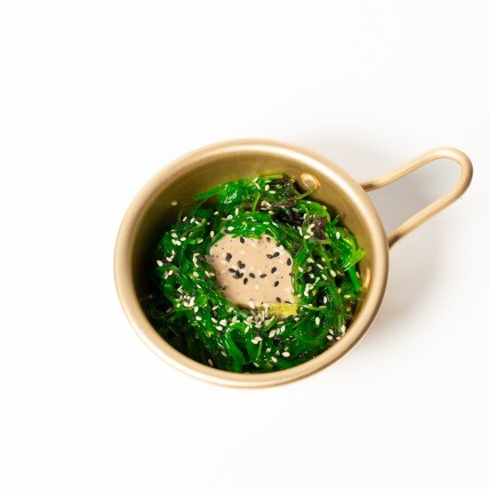 Чука с кунжутно-ореховым соусом