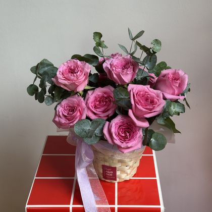 Корзинка с розами