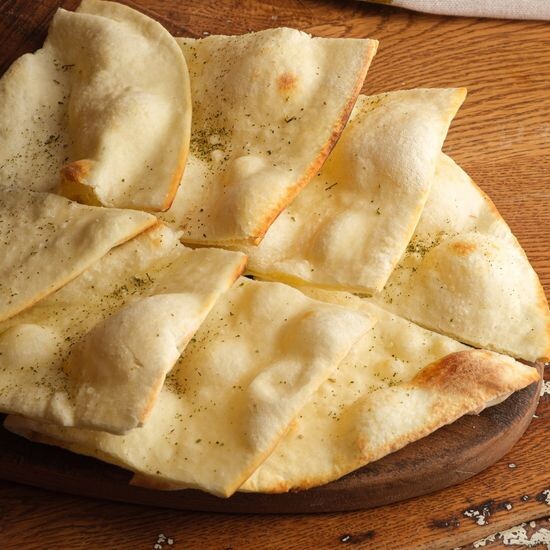 Фокачча с оливковым маслом и орегано