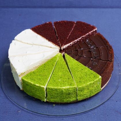 АССОРТИ ТОРТОВ (КРАСНЫЙ БАРХАТ, ШПИНАТНЫЙ, МОЛОЧНАЯ ДЕВОЧКА, ТРОЙНОЙ ШОКОЛАД) AYLAS CAKE (12 порций)