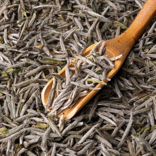 Белый чай из провинции Фуцзянь иглы