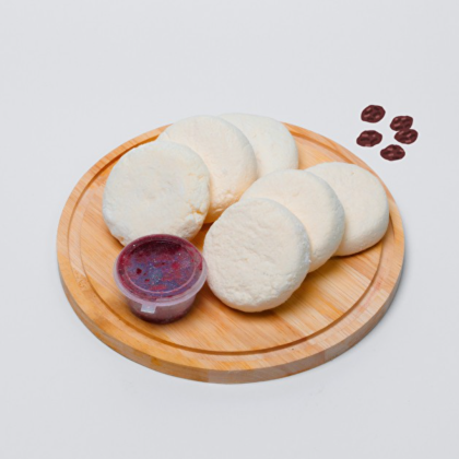 Сырники с изюмом с ягодами фламбе