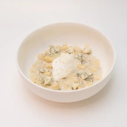 Нежные ньоки с сыром горгонзола и сливочным соусом