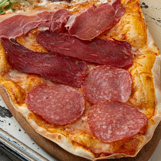 Пицца Affettati misti