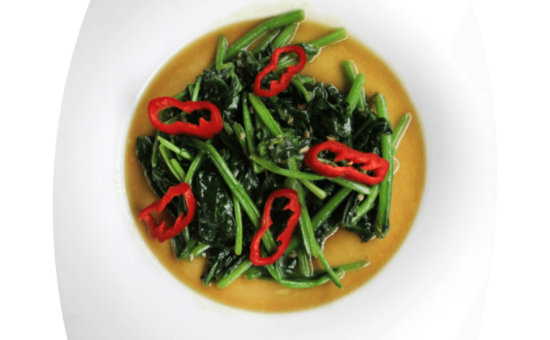 Шпинат жареный