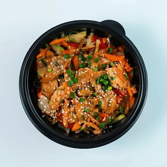 Вок с лососем (рис)