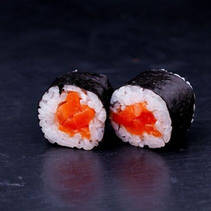 Мини-ролл с лососем