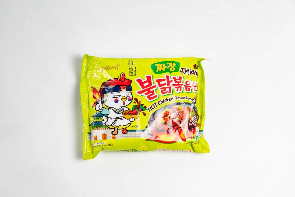 Лапша Бульдак чажанг мяг