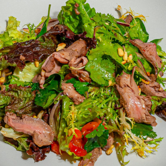 Салат с ростбифом из телятины