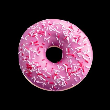 Донат глазированный "Ягодный микс" с ягодной начинкой  0,07 (12ШБ) (РОССИЯ)