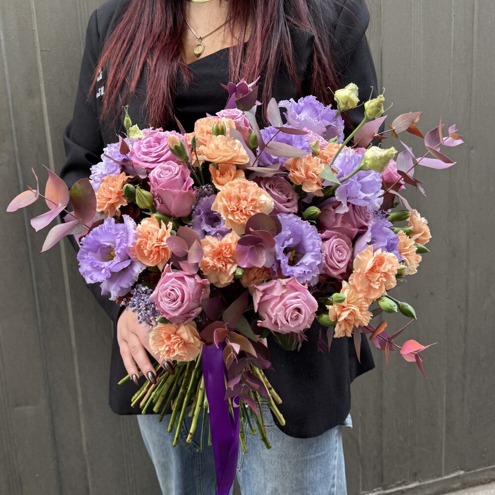 Букет «Seine» с гвоздиками