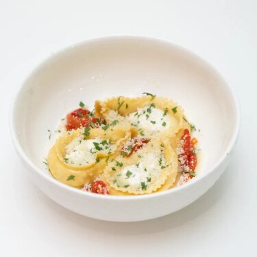 Равиоли с курицей с трюфельной пастой