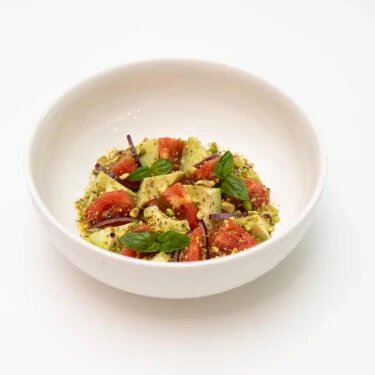 Салат с авокадо и томатами