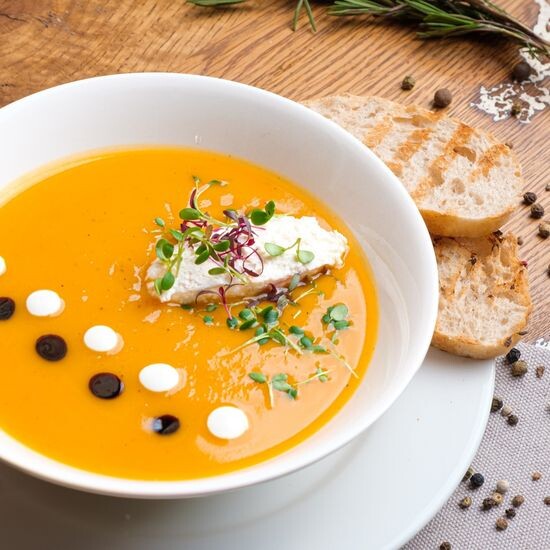 Крем-суп из тыквы с рикоттой