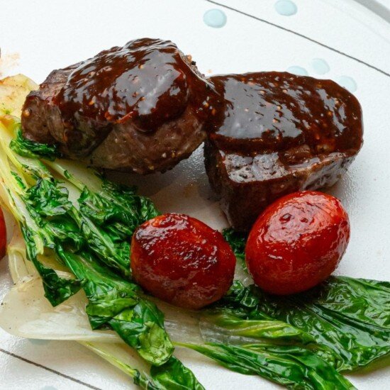 Медальоны из конины