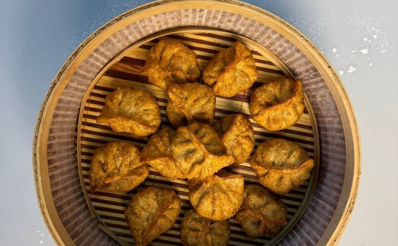 Пельмени жареные с джусаем и мясом