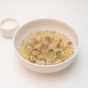 Домашние пельмени с бульоном