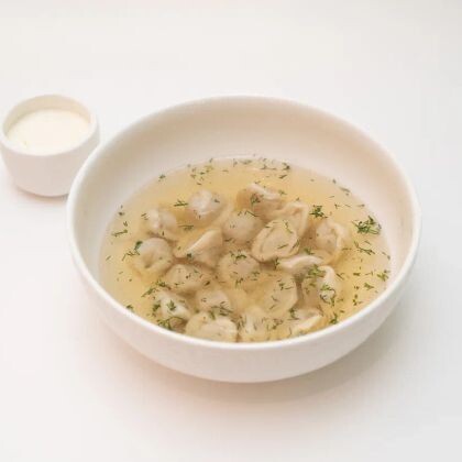 Домашние пельмени с бульоном