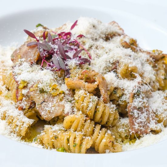 Соус Песто с беконом и фисташками