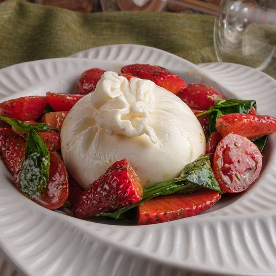 Салат Буратта