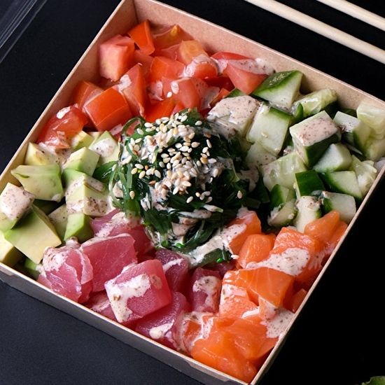 Поке с семгой и тунцом