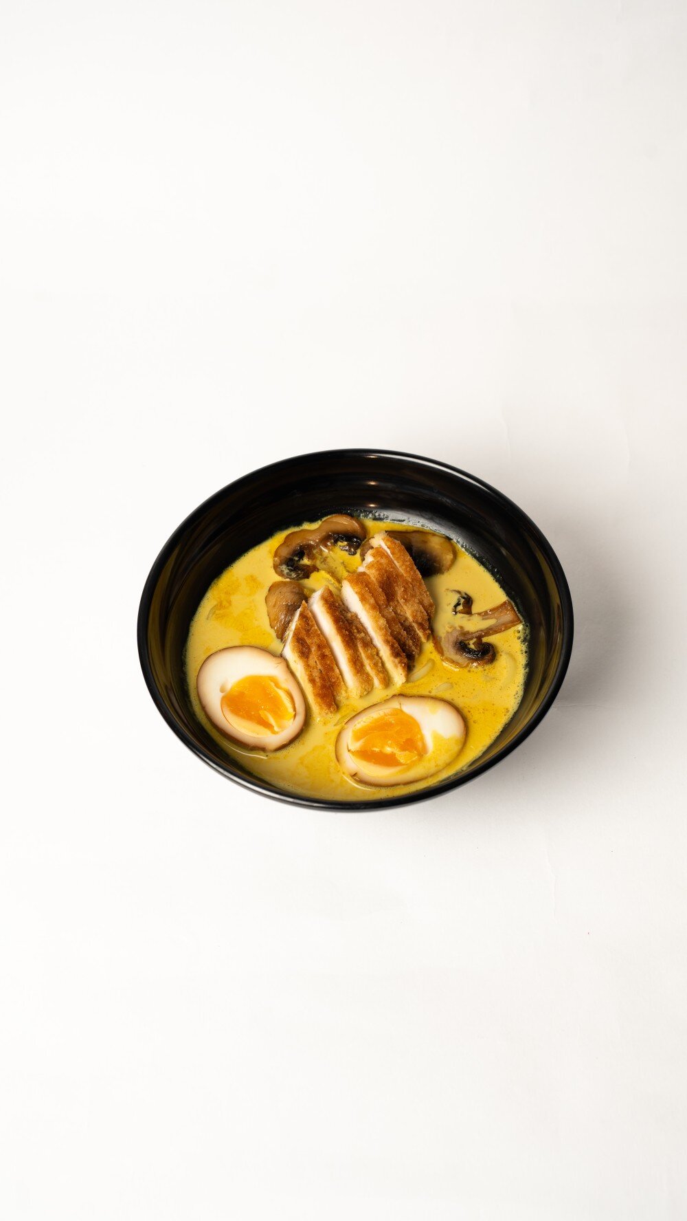 Сливочный рамен с курицей