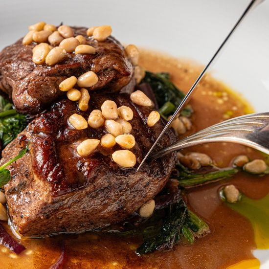 Медальоны из телятины