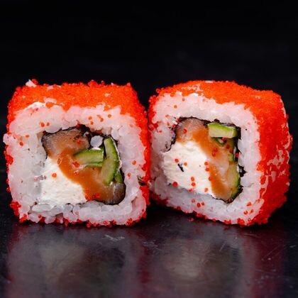 Ролл "Калифорния с лососем"