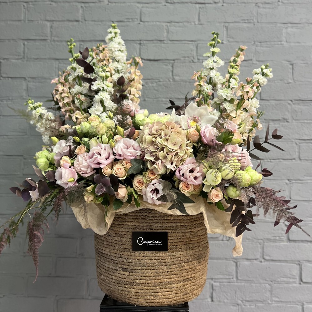 Композиция «Poésie» с кустовими розами