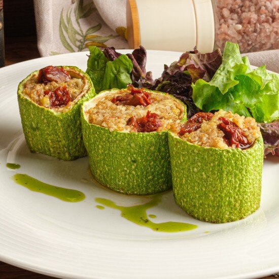 VM | Фаршированные цукини с киноа и вялеными томатами